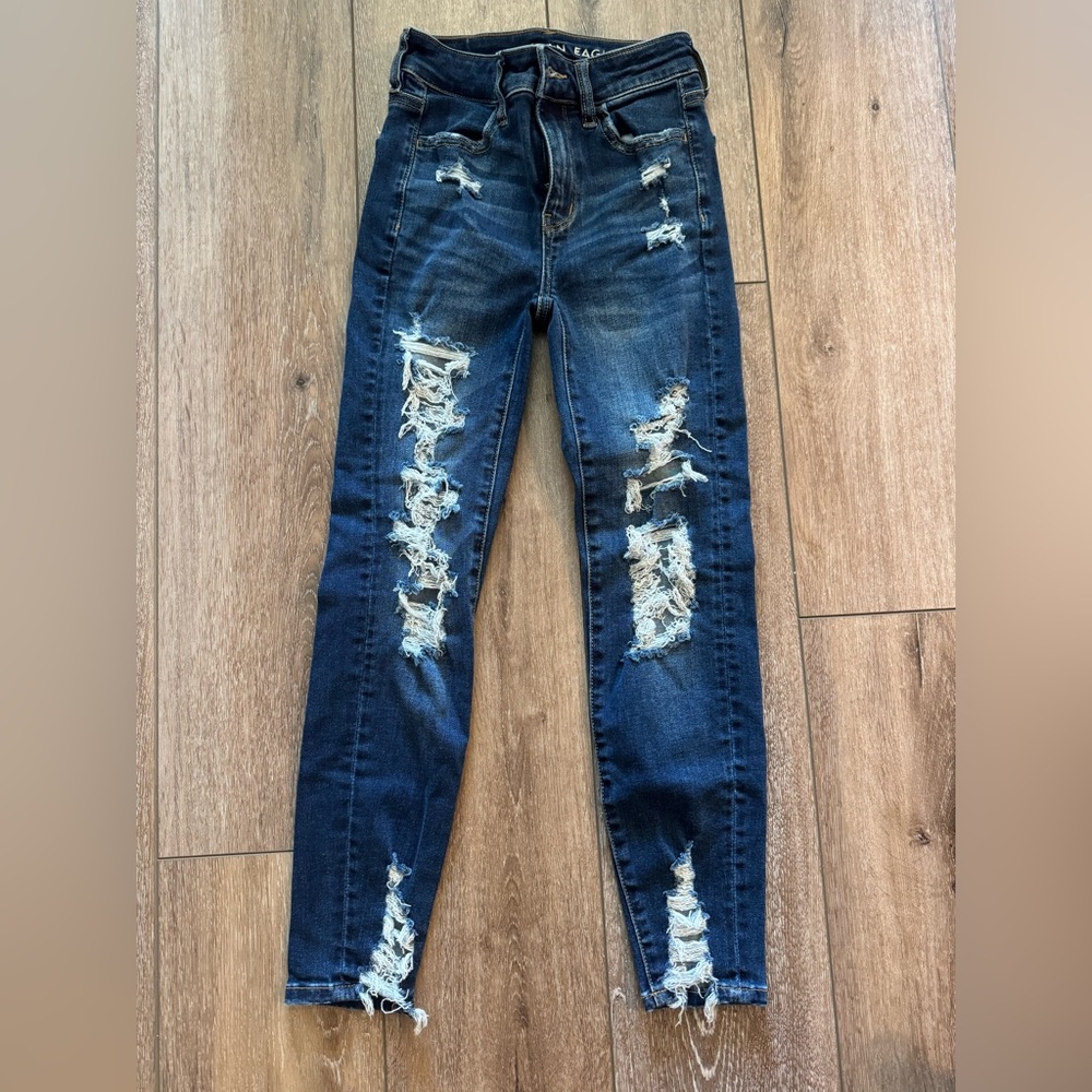 American Eagle Distressed Blue Jeans